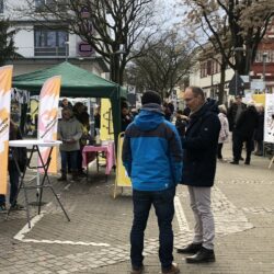 Kirchheimer Bündnis für Demokratie - Gespräche in der Fußgängerzone zur Landtagswahl "Demokratie stärken - Menschenrechte umsetzen"